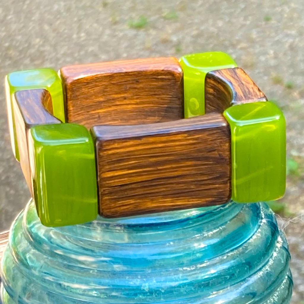 Vintage Retro Green Bakelite & Exotic Wood Square Stretch Bangle Bracelet
